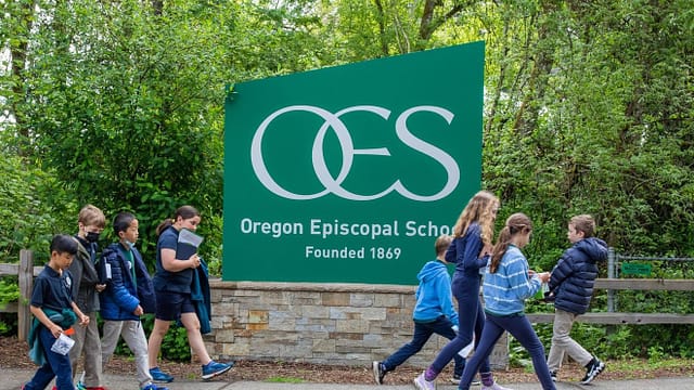 OES-kids-with-sign-1.jpg
